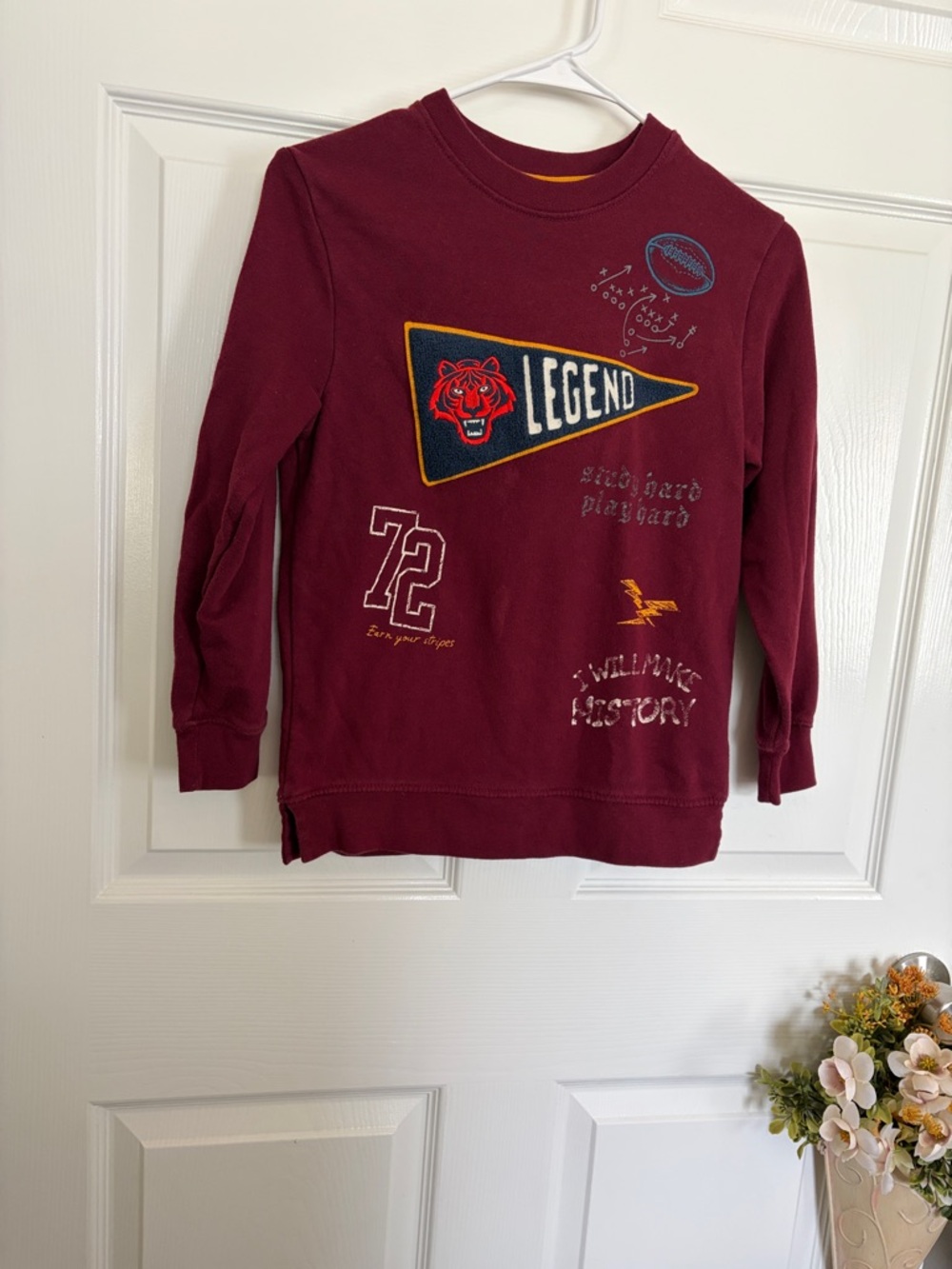 Kids' Maroon 'Legend' Graphic Crewneck Sweatshirt